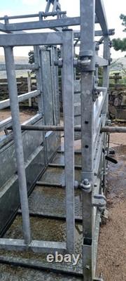 Bateman Heavy Duty Cattle Crush. Fully Galvanised. New Never Used