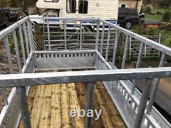 HEAVY DUTY Cattle Silage Hay Feeder with Skirt