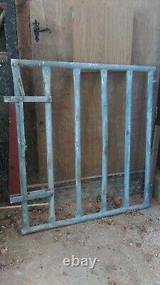 Heavy Duty Galvanised Small Cattle Gate 4 Ft 2 X 4 Ft 6