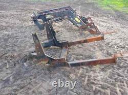 Trima 1510l front loader with massey ferguson 565 tractor brackets, quicke, grays