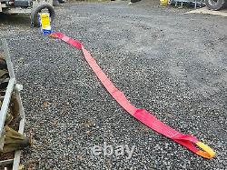 35 Tonne Tow Strap Rope 5mtr Heavy Duty Recovery Lorry Tractor Tow Chain Sling<br/>	


<br/>Traduction en français :  


<br/>	Sangle de remorquage 35 tonnes, corde de 5 mètres, robuste, pour dépannage de camions et tracteurs