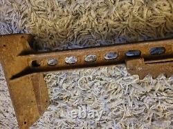 Ancien cric de train en fonte à cliquet pour tracteur 10 tonnes 1911 de service intensif.