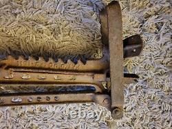 Ancien cric de train en fonte à cliquet pour tracteur 10 tonnes 1911 de service intensif.