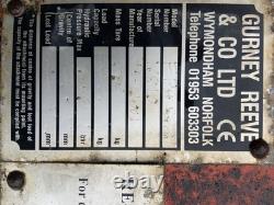 Balayeuse de route montée sur tracteur