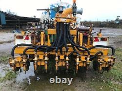 Camion-citerne De Boue Avec L’injecteur De Joskin