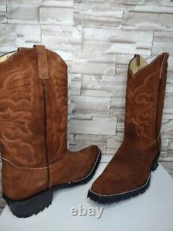 En vente Bottes en daim pour hommes avec semelles de tracteur robustes taille 12D