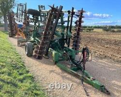 JOHN DEERE 410 Déchaumeur lourd Mulch Heavy Duty, 5.7 mètres Trailed