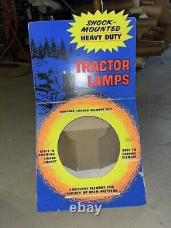 Panneau d'affichage de vitrine avec lampes de tracteur vintage à montage sur suspension robuste