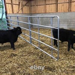 Portail lourd galvanisé télescopique à 5 barres. S'étend de 2,60 à 3,55 m de large.