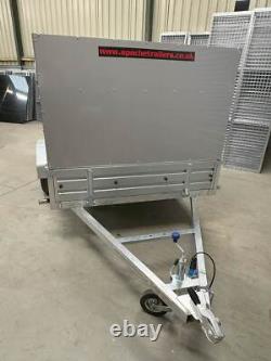 Remorque Apache 8X5 Heavy Duty pour Jardiniers Paysagistes avec bords extra hauts et rampe arrière