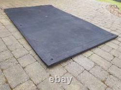 TAPIS EN CAOUTCHOUC 6 pi x 3 pi 9 x 25 mm d'épaisseur robuste avec trous de fixation Sol/A