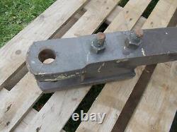 Tracteur classique Massey Ferguson avec attelage à crochet robuste 2640 2720